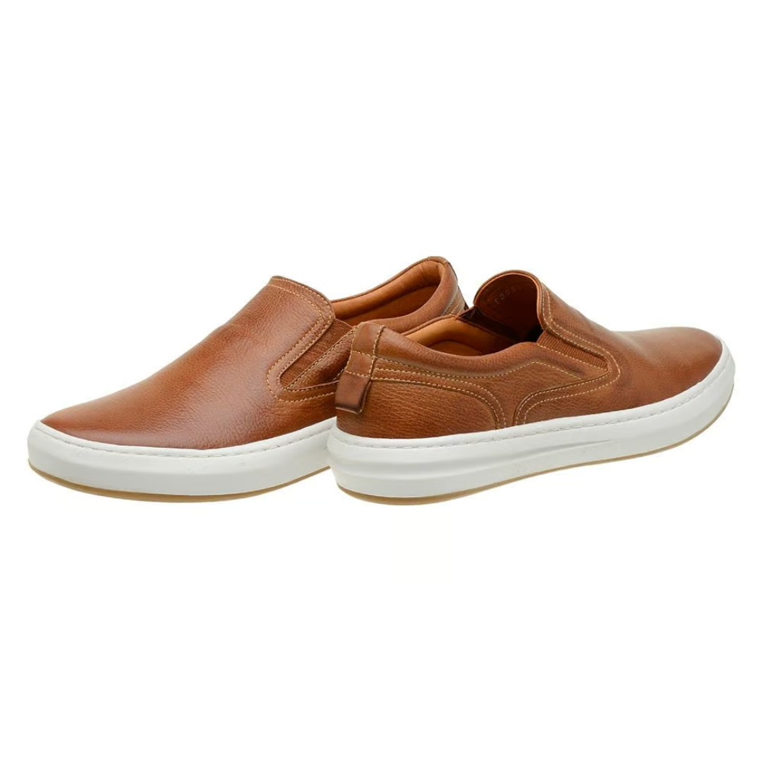Sapatilhas Slip-On de couro com design casual para homem
