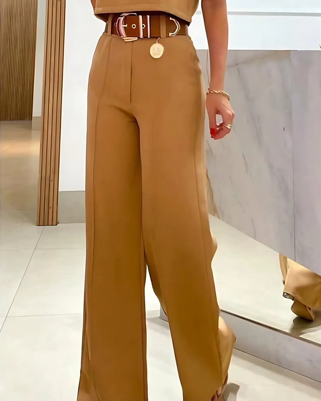 Conjunto Elegante com Top Curto e Calças de Perna Larga®