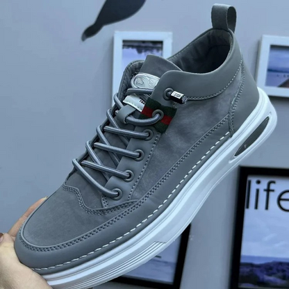 Sapatos urbanos com solas ergonómicas para homem
