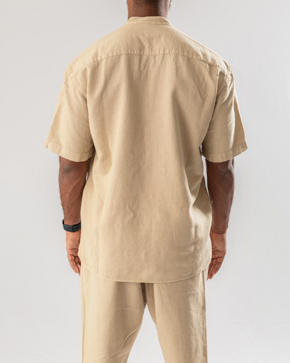Conjunto de camisa de linho e bermudas para homem