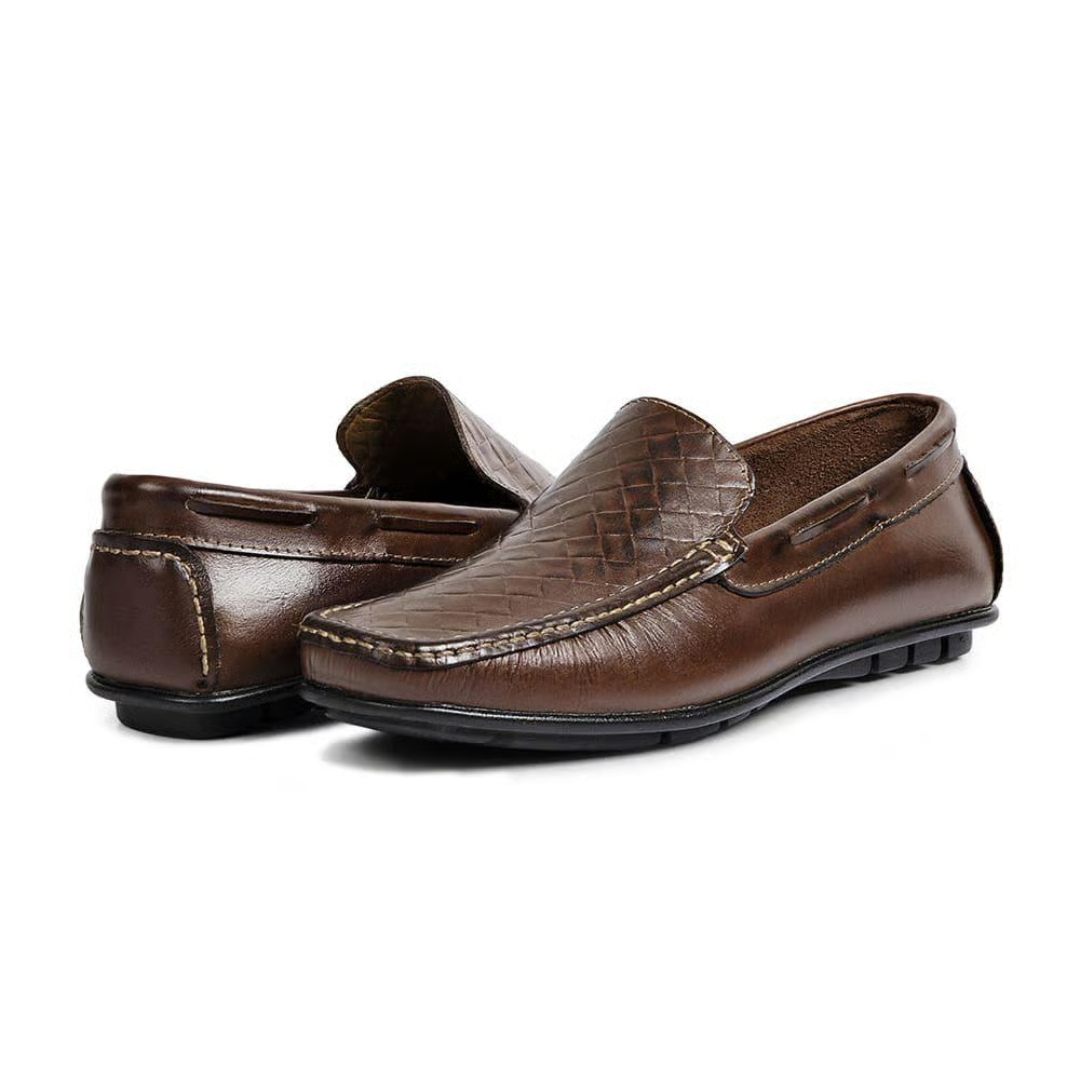 Mocassim casual em couro genuíno com design aberto